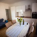 Apartman Bare I Danica Grebaštica