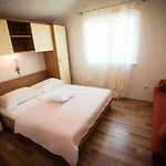 Bare I Danica Apartman Grebaštica