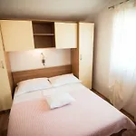 Διαμέρισμα Bare I Danica *