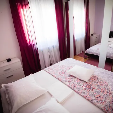 Bare I Danica Apartmán Grebaštica