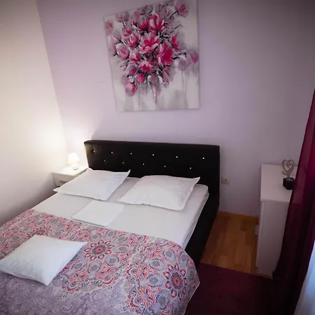 Bare I Danica Apartman