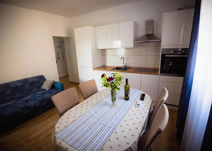 Apartman Bare I Danica Grebastica
