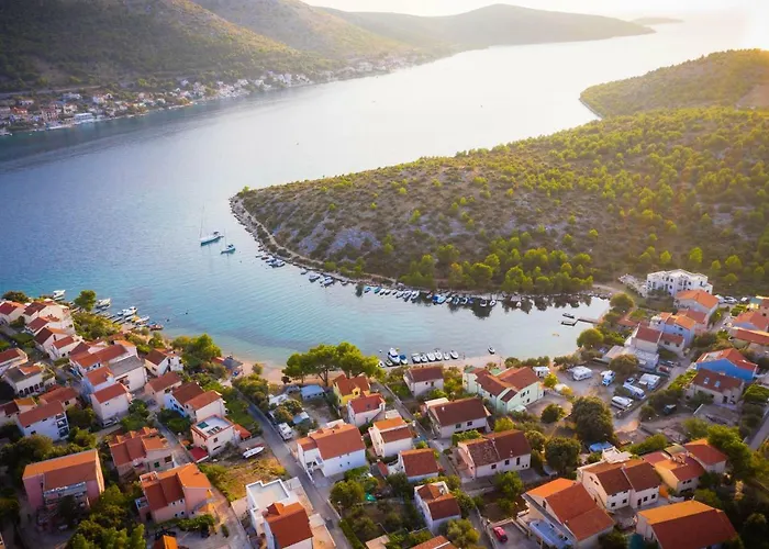 Bare I Danica Apartman *