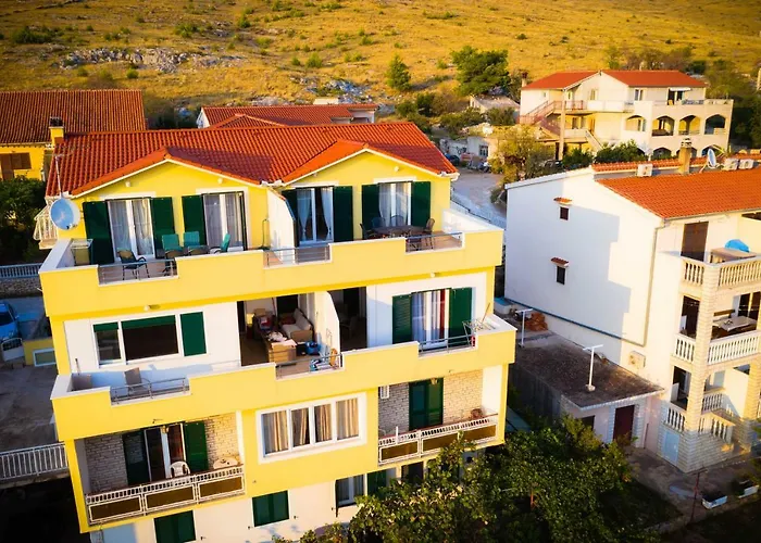 Apartman Bare I Danica Grebastica