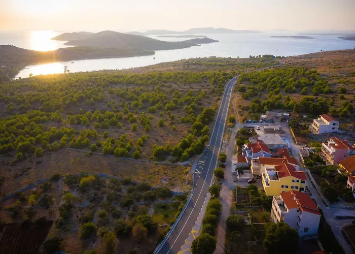 Bare I Danica Apartman *