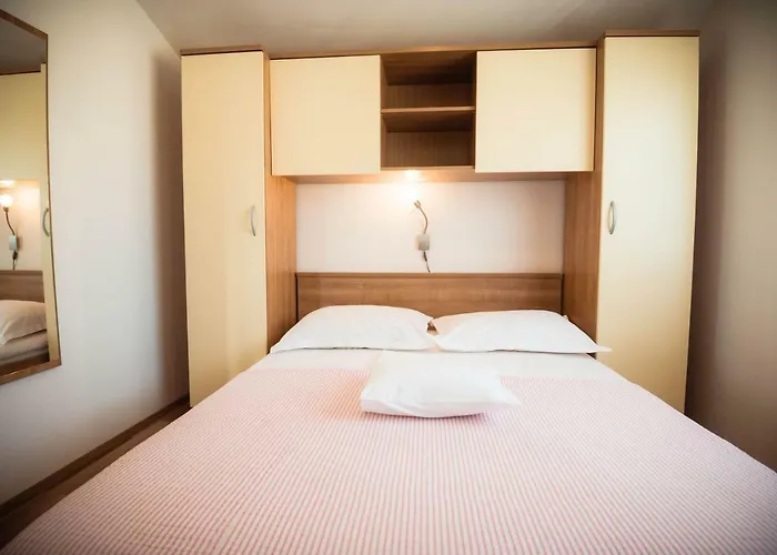 Bare I Danica Apartman